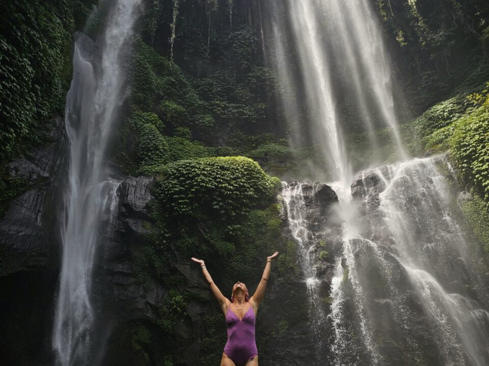 Sekumpul Waterfall Medium Trek with Russian Guests