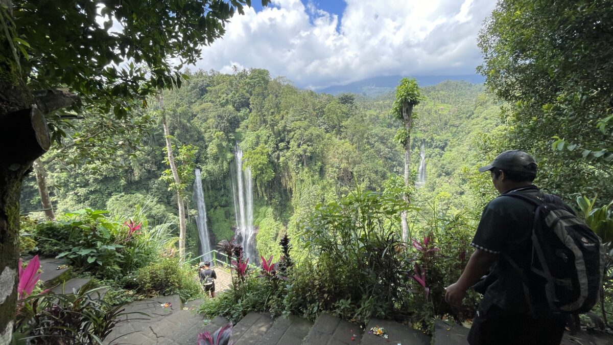 Sekumpul Waterfall Local Guide